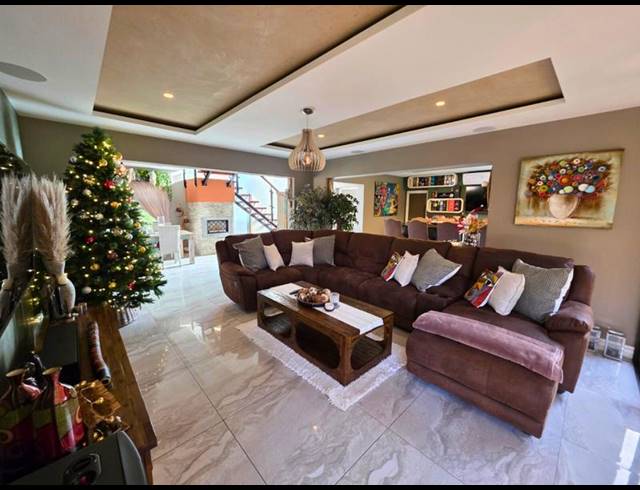 3 BEDROOM HOUSE FOR SALE IN NORTON'S HOME ESTATE